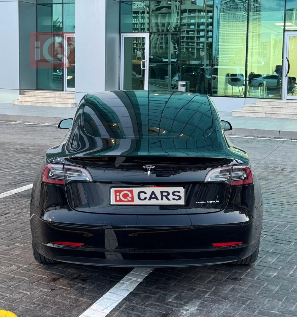 تسلا موديل 3